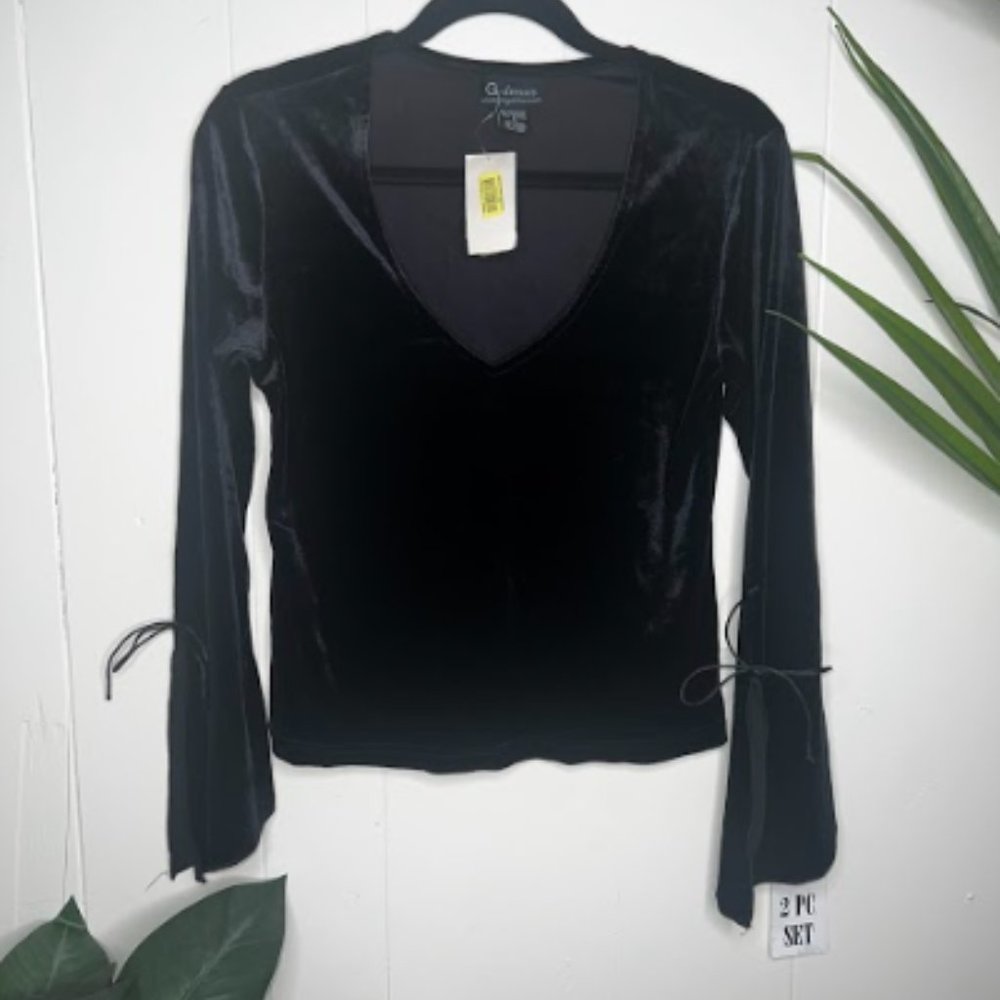 Women's Black Flare Long Sleeve Blouse